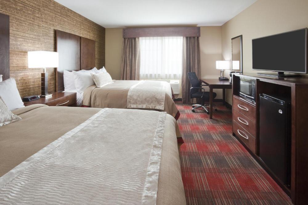 Queen Room with Two Queen Beds interior